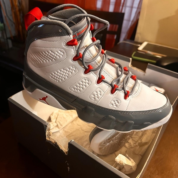 Jordan Other - Jordan Air Jordan 9 Retro White and Gray Sneakers